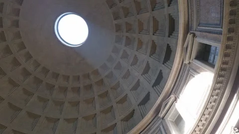 Interior Dome and Oculus of Ancient Roman Pantheon with Sunlight Vídeos de archivo 338008599