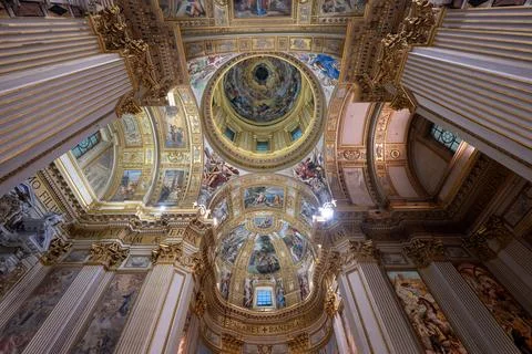 Interior dome of Basilica of Sant'Andrea della Valle - Rome, Italy Fotos Stock