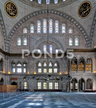 Interior facade of Nuruosmaniye Mosque, Fatih, Istanbul, Turkey Stock Photos