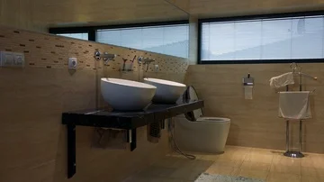 An interior of a luxurious bathroom Stock-Footage 85784524