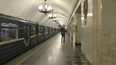 Interior of the Narvskaya metro station in Saint-Petersburg 스톡 동영상 66235545