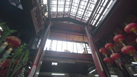 Interior of an old Chinese temple (HD) Stockbeeldmateriaal 146054481