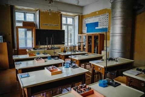 Interior of an old empty chemistry class laboratory in a school Foto stock