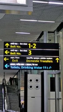 Interior or inside view of Chennai International Airport at night with debo.. Stockfoto's