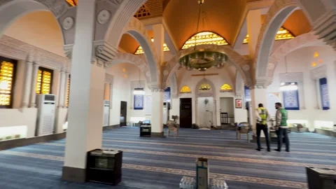 Interior Prayer Hall of Masjid Al-Mustarah with Blue Carpets Vídeo Stock 334759304