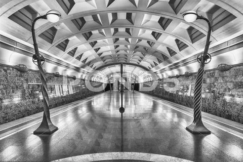 Interior of Slavyansky Bulvar subway station in Moscow, Russia Stock Photos
