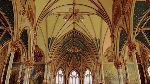 Interior of St John the Baptist Cathedral in Savannah, Georgia. Stock Footage 74923593
