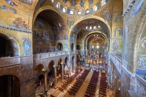 Interior of St. Mark's Cathedral. Fotos de archivo