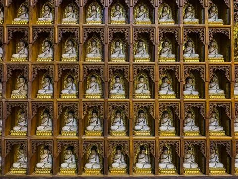Interior of Thousand Buddha Temple or Chua Van Phat pagoda in District 5, Ho  Stock Photos