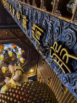 Interior of Thousand Buddha Temple or Chua Van Phat pagoda in District 5, Ho  Stock Photos