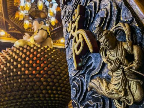 Interior of Thousand Buddha Temple or Chua Van Phat pagoda in District 5, Ho  Stock Photos