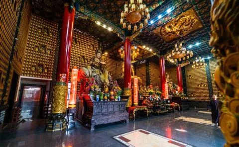 Interior of Thousand Buddha Temple or Chua Van Phat pagoda in District 5, Ho  Stock Photos