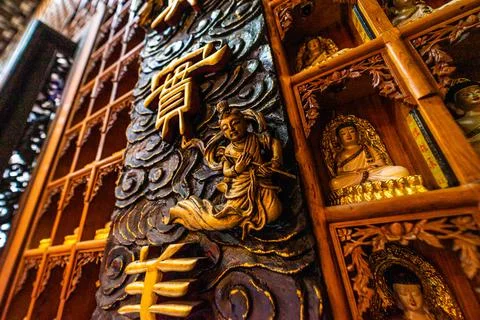 Interior of Thousand Buddha Temple or Chua Van Phat pagoda in District 5, Ho  Stock Photos