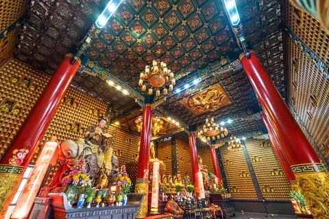 Interior of Thousand Buddha Temple or Chua Van Phat pagoda in District 5, Ho  Stock Photos