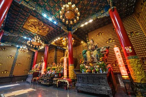 Interior of Thousand Buddha Temple or Chua Van Phat pagoda in District 5, Ho  Stock Photos