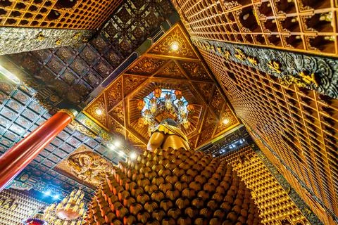 Interior of Thousand Buddha Temple or Chua Van Phat pagoda in District 5, Ho  Stock Photos