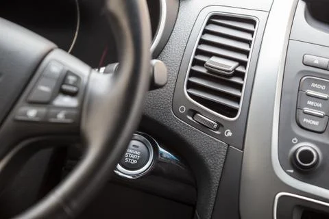Interior of vehicle with automatic start engine button Foto stock