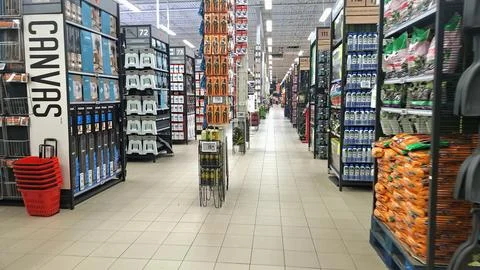 Interior view of a large hardware store in Toronto Stock-Fotos