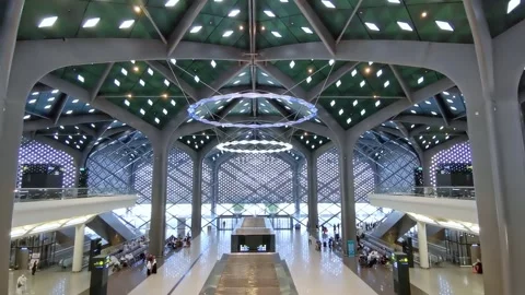 Interior view of a new Haramain high speed railway station (HHSR) at Madinah Видео 274459488