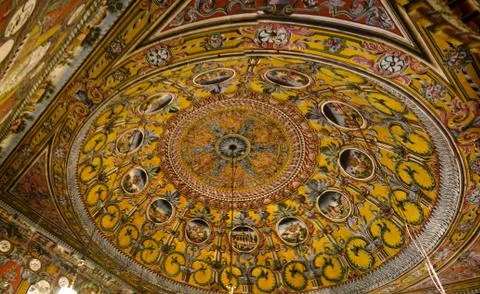 Interior view to Spotted Mosque Alaca Cami Kalkandelen aka painted mosque, Te Foto stock