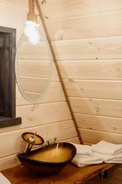 Interior of a wooden triangular house in the forest Stockfoto's