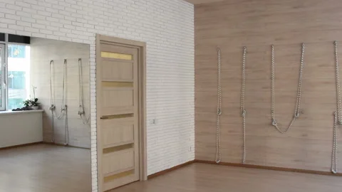 Interior of yoga hall 動画素材 85480471