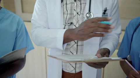 Intern or medical student talking to medical lecturer. Stock Footage 182000632