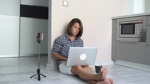 Internet technology freelance Video stock 138956206