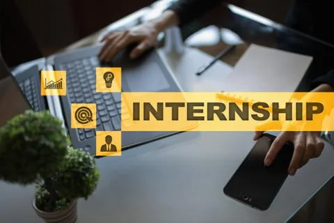Internship text on virtual screen. Business, education and internet concept 库存照片