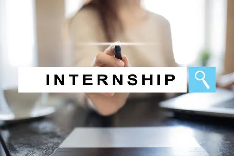 Internship text on virtual screen. Business, education and internet concept. 库存照片