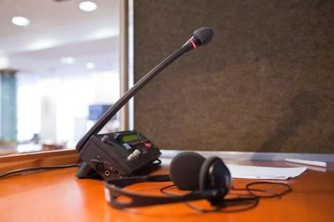 Interpreting - Microphone and switchboard in an simultaneous int 스톡 사진