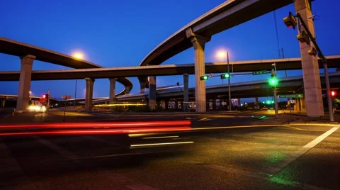 Intersection and Traffic in Austin, Texas at Night - Time Lapse Vidéo 62434554