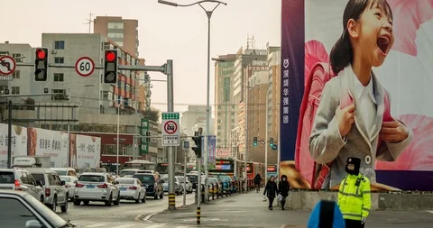 Intersection billboard 4K 動画素材 115131988