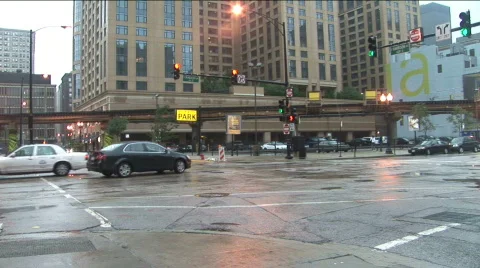 Intersection of Harrison and Wabash, Chicago, IL; rainy day, facing northwest Stock Footage 493631