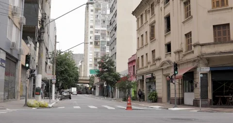 Intersection of Rego Freitas and General Jardim without traffic, Sao Stock Footage 246255508