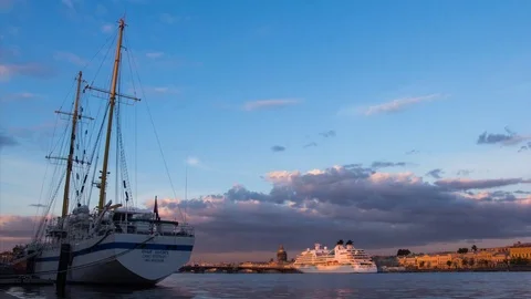 Interval, panoramic view of Neva river, Saint-Petersburg, Russia Stock Footage 70968843