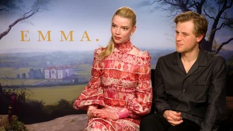 Interview with Anya Taylor-Joy and Johnny Flynn for "Emma" - London 2020 Video stock 125805026