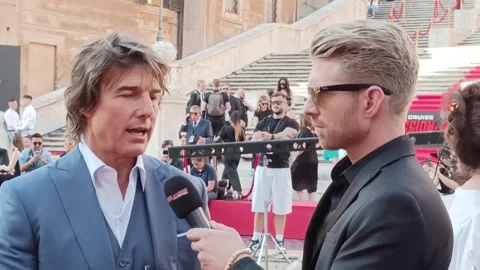 An Interview With Tom Cruise Video stock 250702561