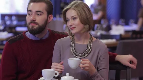 Intimate romantic dinner at a cozy restaurant Video stock 311544899