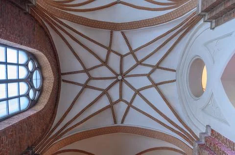 Intricate Gothic Ribbed Vault Ceiling Architecture Foto stock