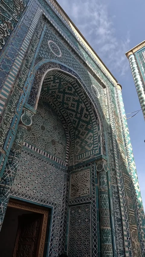 Intricate Islamic tilework and calligraphy at Registan Square in Samarkand. Stock Footage 338004449