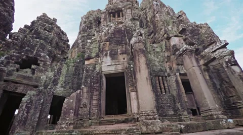 Intricately Carved, Ancient Stone Walls of Bayon Temple in Cambodia 库存影片 59797168