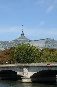 Invalide bridge in Paris Photos
