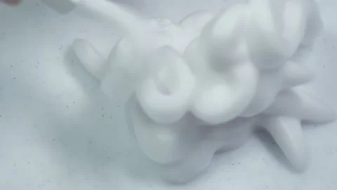 Invented a new mousse for soft hand skin 動画素材 164140912
