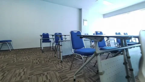 Inviting Learning Space: Modern Empty Classroom Vidéo 247904539