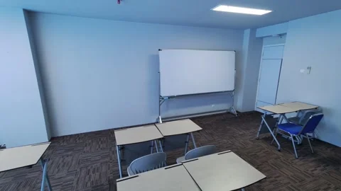 Inviting Learning Space: Modern Empty Classroom Vidéo 247905072