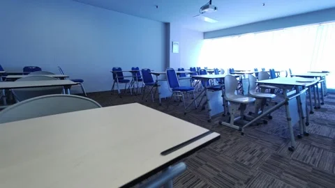 Inviting Learning Space: Modern Empty Classroom Vidéo 247905204