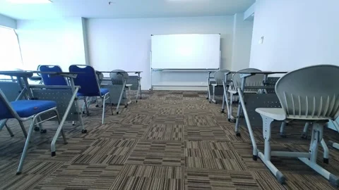 Inviting Learning Space: Modern Empty Classroom Vidéo 247905206