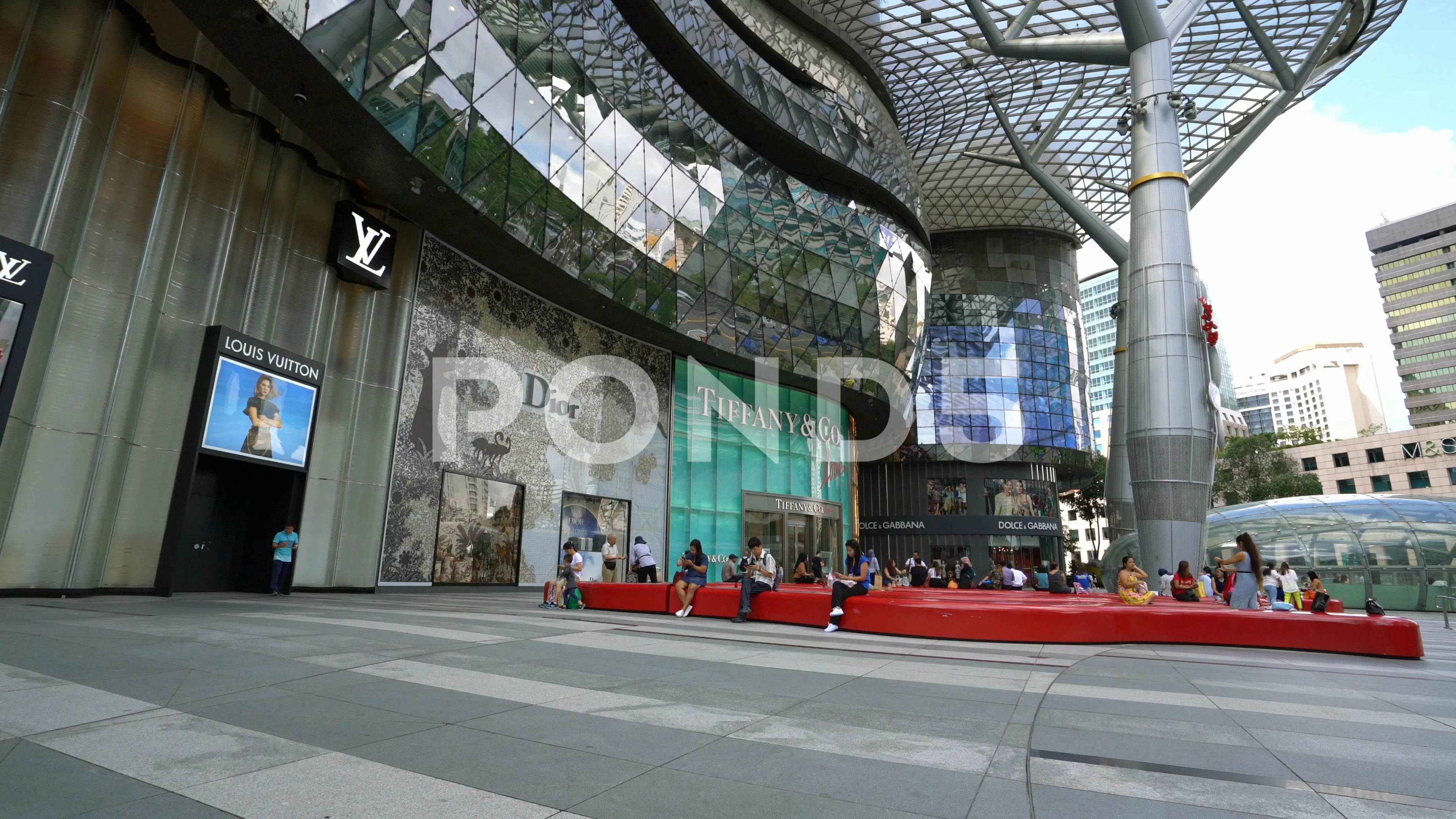 https://images.pond5.com/ion-orchard-shopping-mall-singapore-footage-124591215_prevstill.jpeg