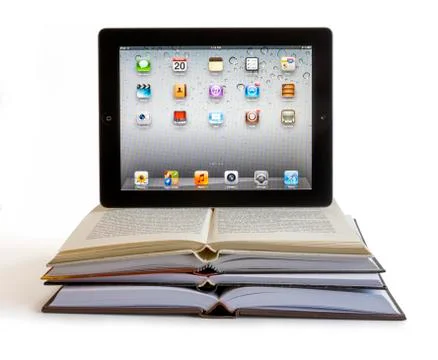Ipad 3 on books 스톡 사진